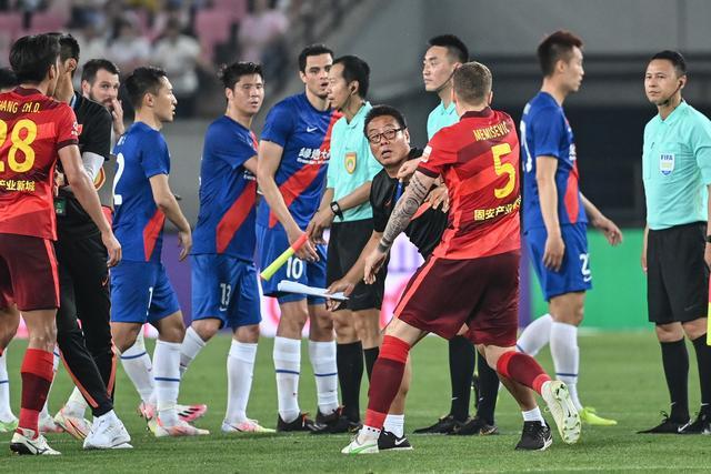 中国男篮劲敌公布15人名单，双核缺席，郭士强机会来了，力争连胜